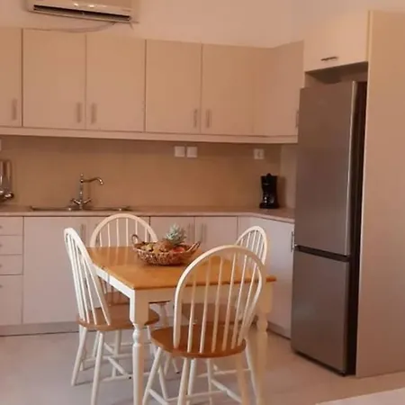 Sonia'S Luxury Apartment With Jacuzzi Kamilari Exterior photo