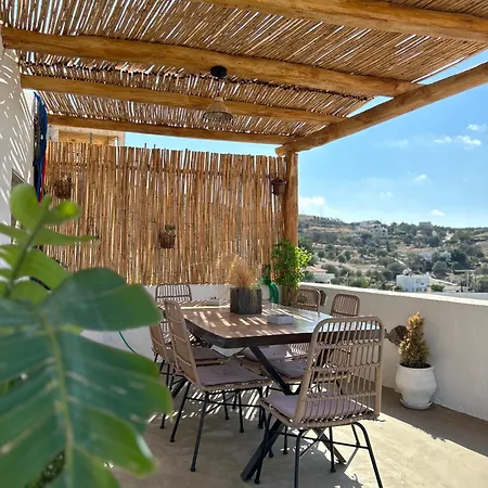 Sonia'S Luxury Apartment With Jacuzzi Kamilari Exterior photo