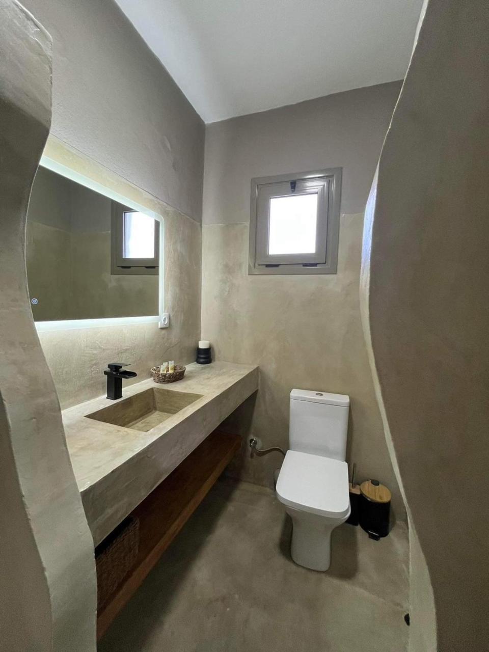 Apartament Sonia's Luxury With Jacuzzi Kamilárion